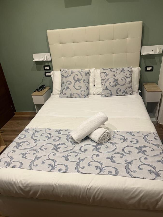 Hotel Veronese Генуя Экстерьер фото