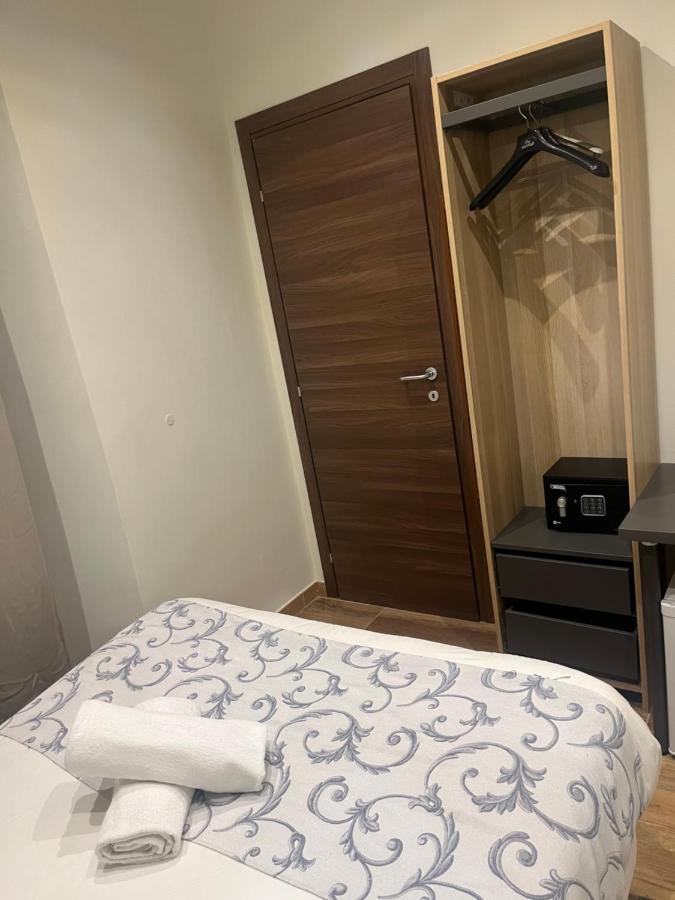 Hotel Veronese Генуя Экстерьер фото