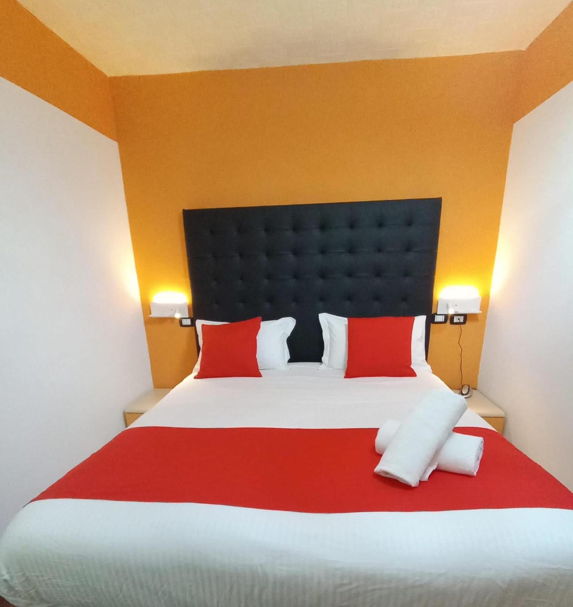 Hotel Veronese Генуя Экстерьер фото