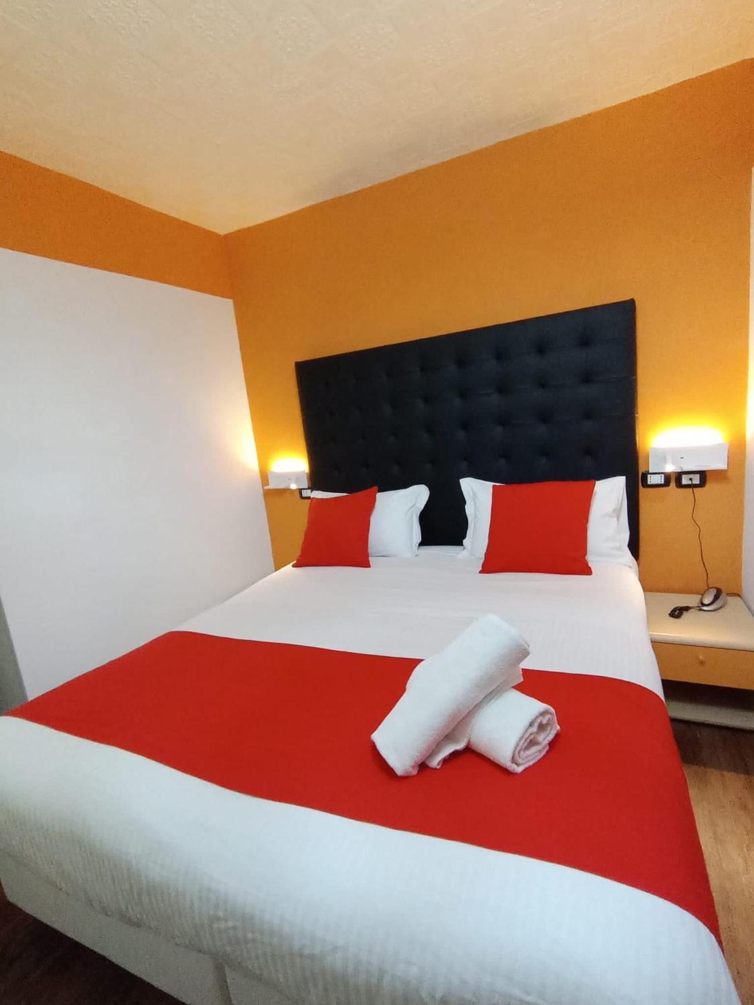 Hotel Veronese Генуя Экстерьер фото