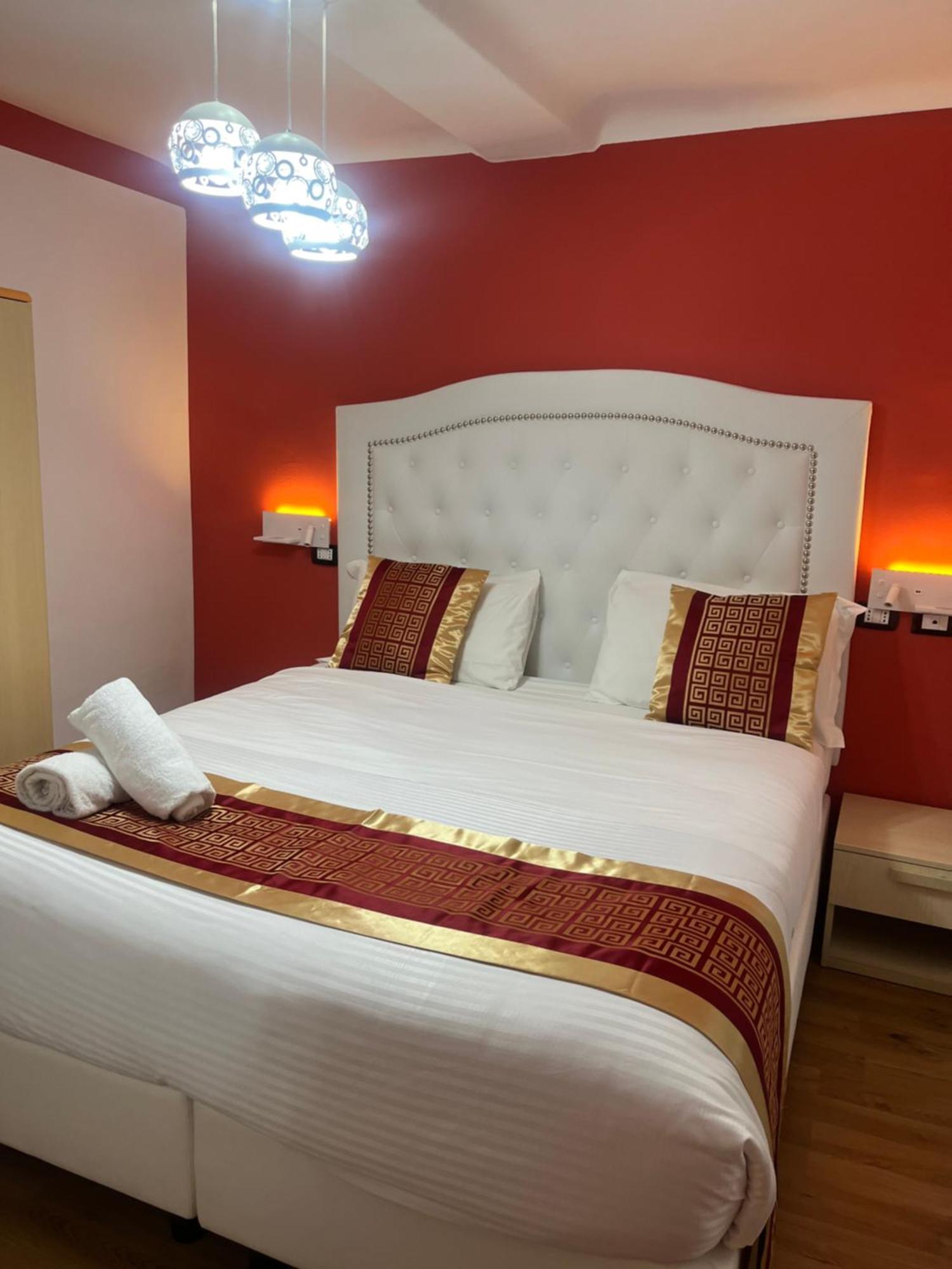 Hotel Veronese Генуя Экстерьер фото