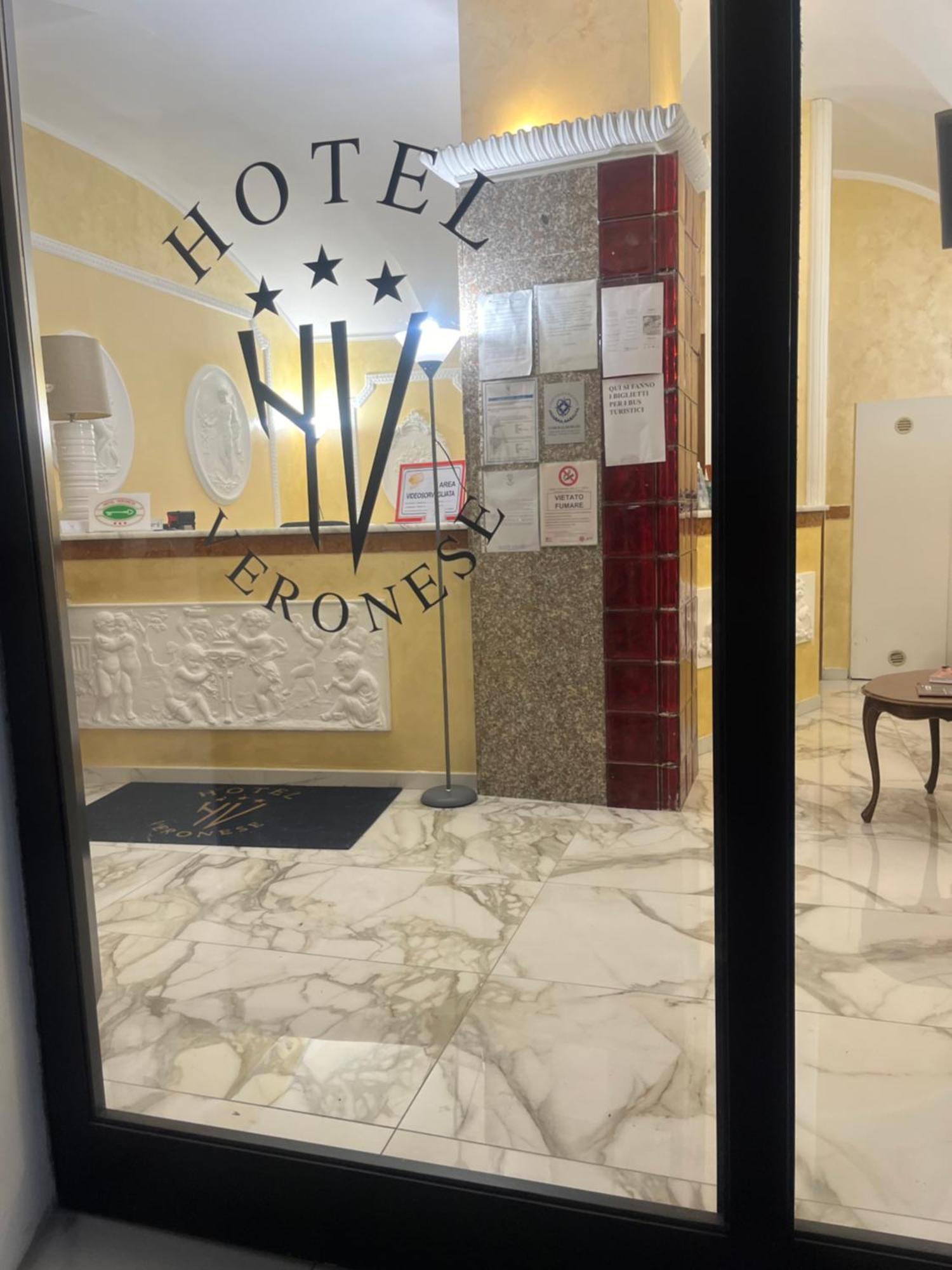 Hotel Veronese Генуя Экстерьер фото