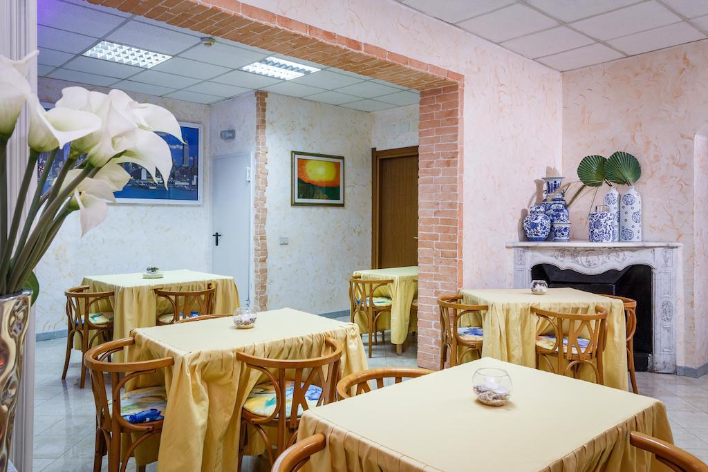 Hotel Veronese Генуя Экстерьер фото