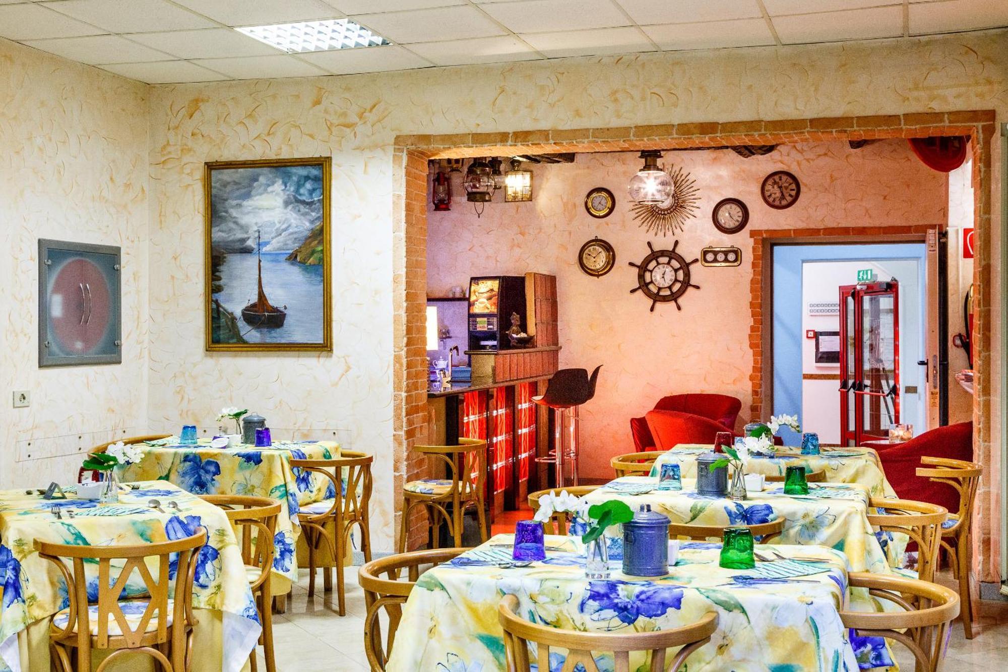 Hotel Veronese Генуя Экстерьер фото