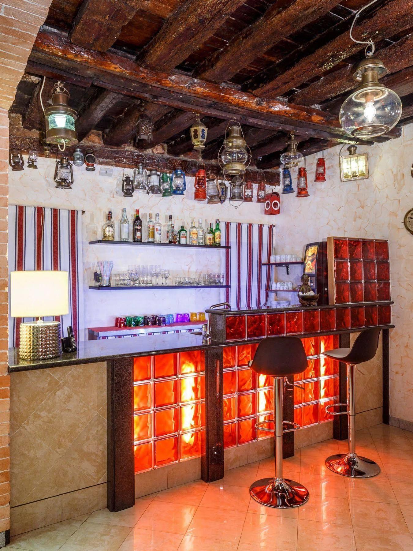 Hotel Veronese Генуя Экстерьер фото